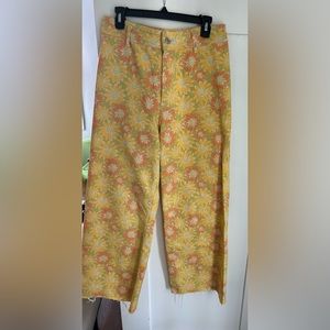Zara groovy daisy print wide leg jeans sz 10